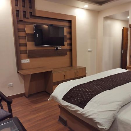 Summer Hill Resort Chail Esterno foto