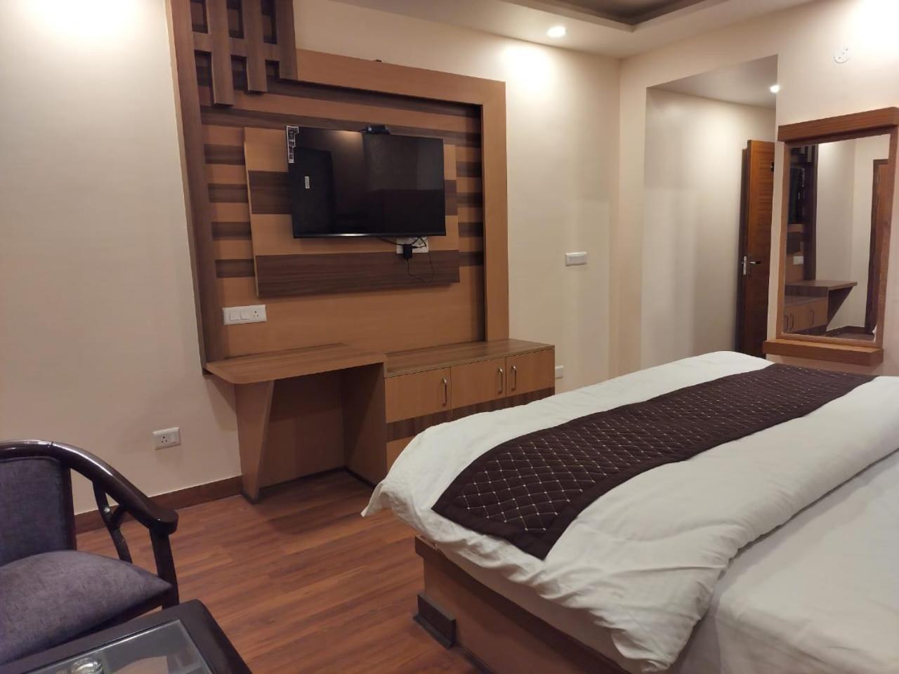 Summer Hill Resort Chail Esterno foto