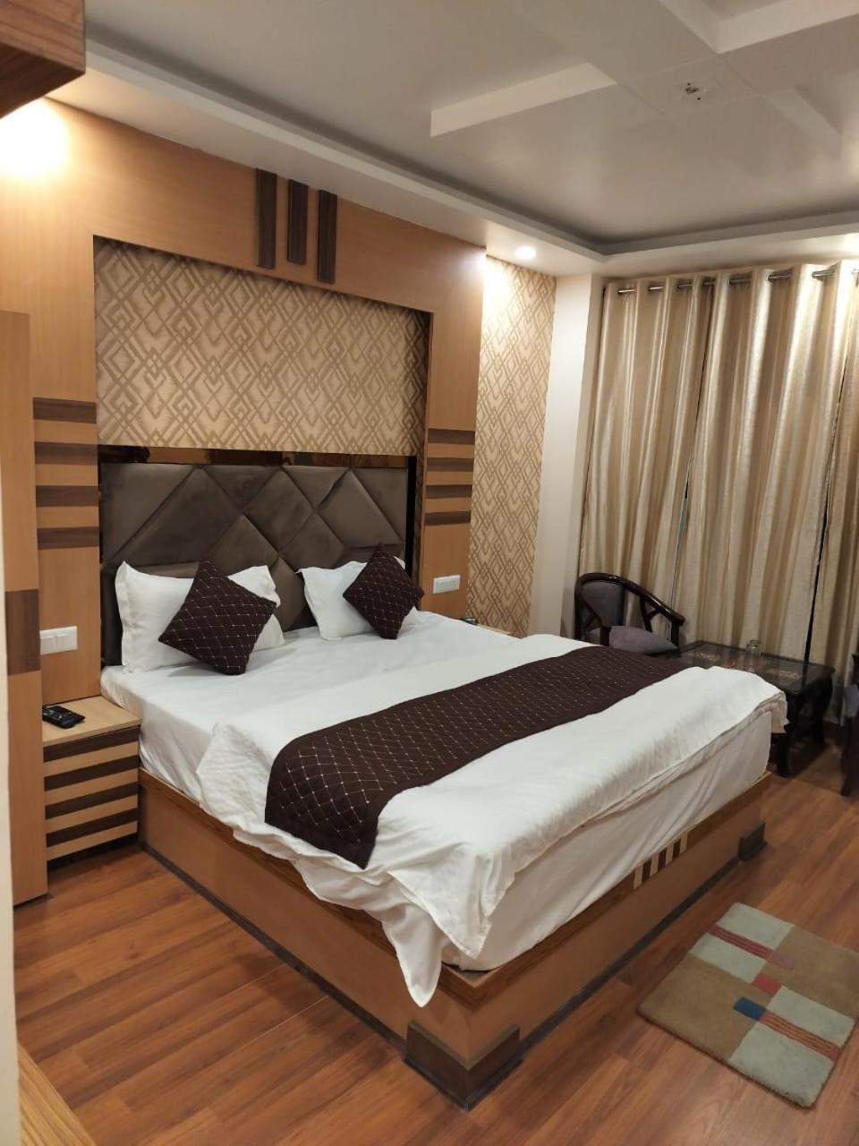 Summer Hill Resort Chail Esterno foto