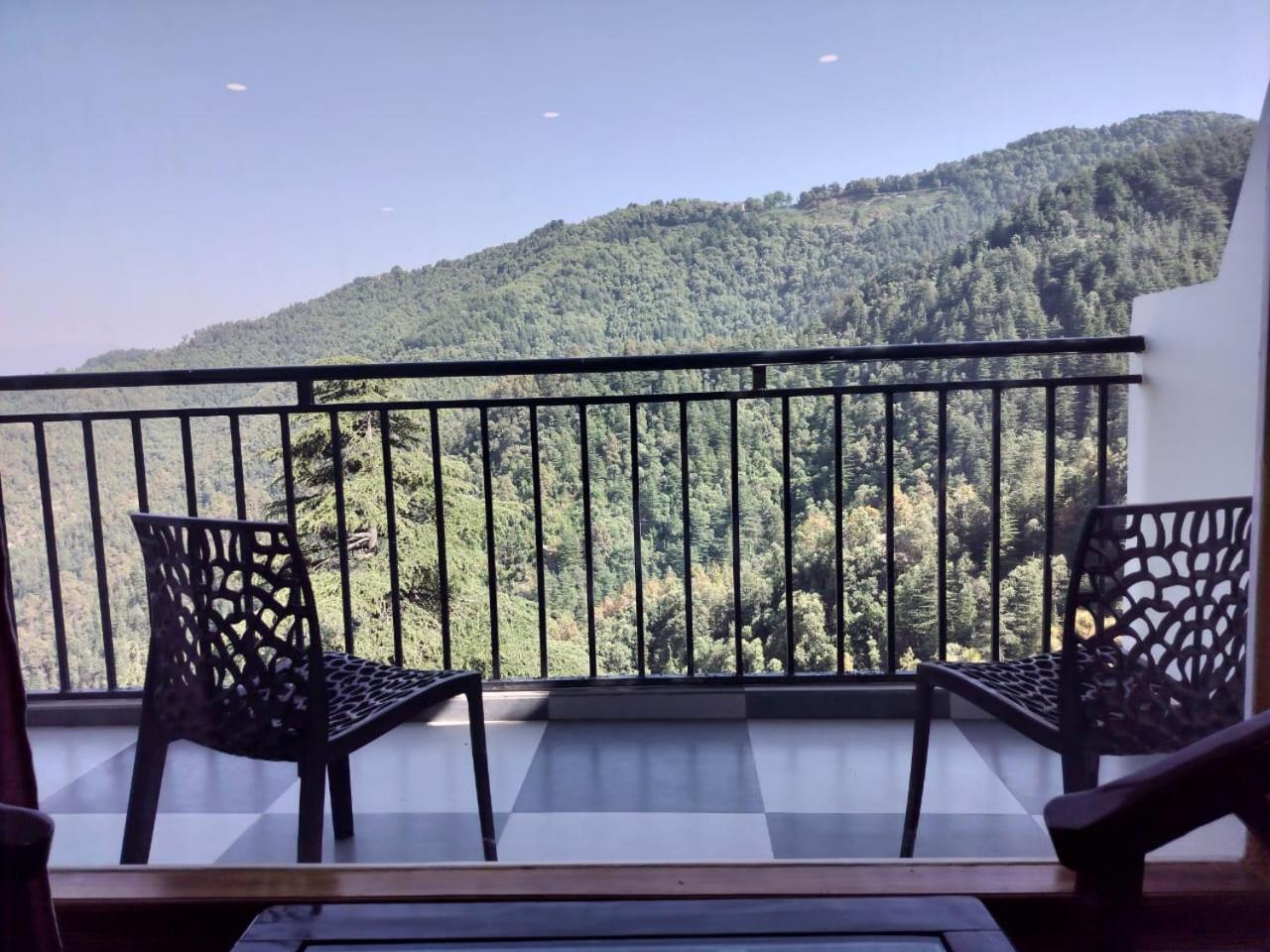 Summer Hill Resort Chail Esterno foto